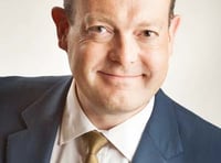 UKIP picks ‘outsider’