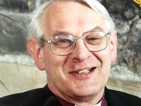 Town’s former vicar dies