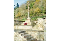 War memorial listed