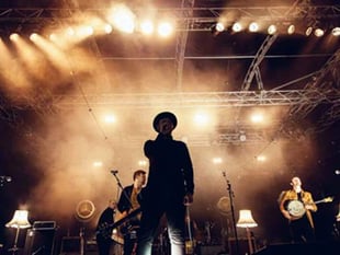 Towering show from Shackle