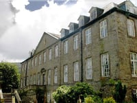 Council in plea to  save 1680s house