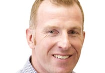 Former mayor resigns as row rumbles on