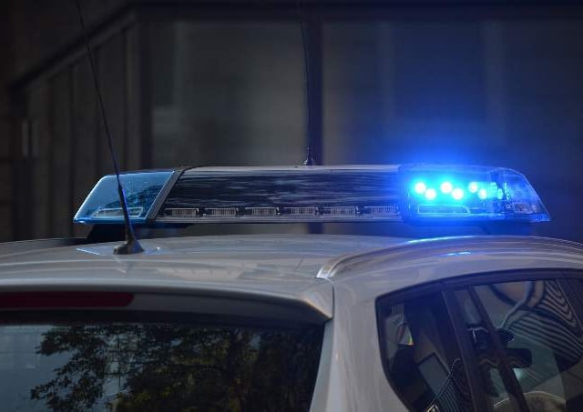 Appeal after man tells pre-teen girls 'he would like to kiss them'