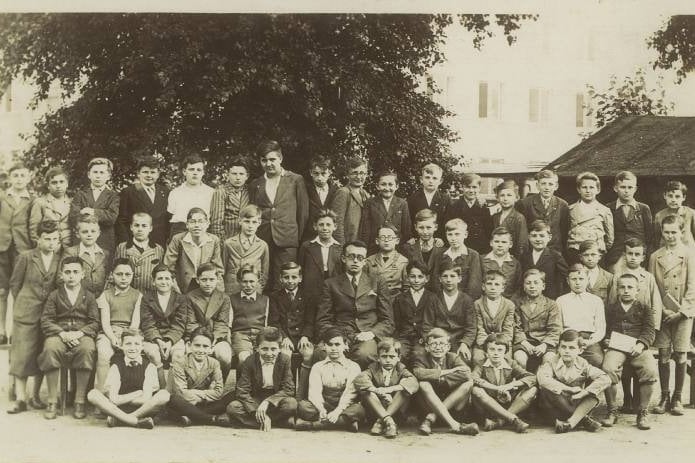 Vrba at school (front row, fourth left), Bratislava, Czechoslovakia, 1935–1936