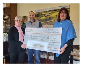 Golf Club raises £3000 for Acorns Children’s Hospice