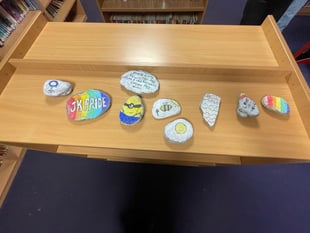 JK Pride Club event sparks creativity with pebble painting party