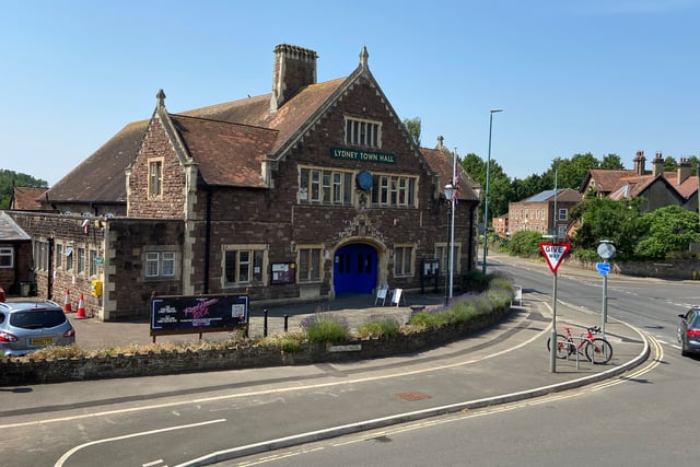 Lydney Town Council welcomes Brehal representatives