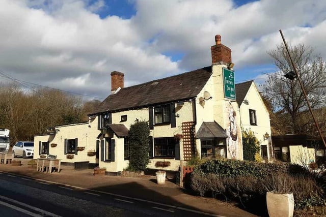 17th century inn for sale is 'Gloucestershire Pub of the Year' 