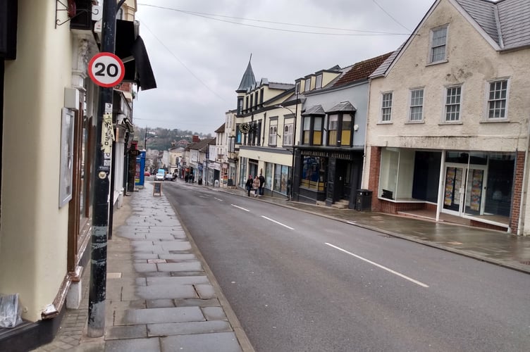 A 20 mile per hour sign in Chepstow town centre