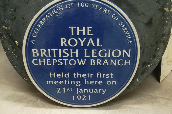 A plaque marking the first meeting of Chepstow RBL is being installed on the town's White Lion pub