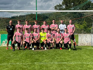 Ross Juniors men high five it over Amateurs