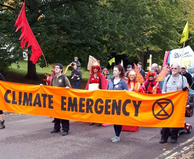 Campaigners take Wye fight to Bath for 'Unite to Survive' protest