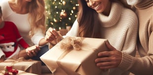 Councils urge residents to have a 'plastic free' Christmas this year