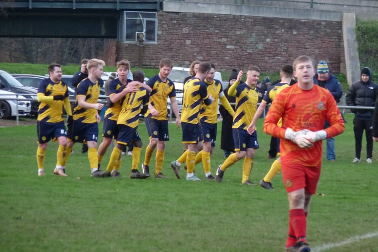 The Kingfishers celebrate one of their goals