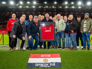 Wye Valley supporters club honoured by Man United legend Brian Robson