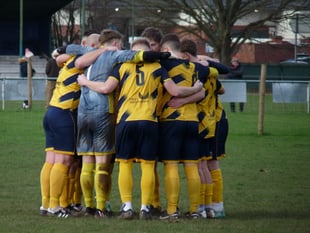 Stone rock Kingfishers with five-goal blast 