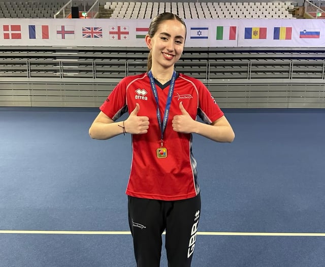 Double gold on GB debut for Isobel