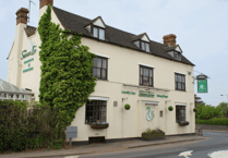 Seventeen homes bid for former Forest pub land