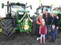 Tractor run pulls in the fans