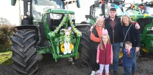 Tractor run pulls in the fans