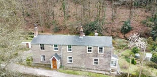 "Charming" cottage for sale is on market for first time in 150 years