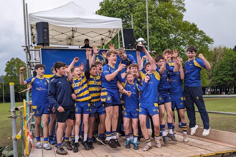 Monmouth Young Rugby Under 14s celebrate winning