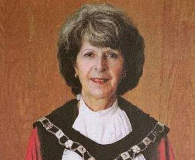 Tributes paid to former Abergavenny Mayor  Sheila Woodhouse