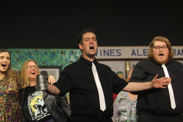 Nick Skinner as Bill the narrator