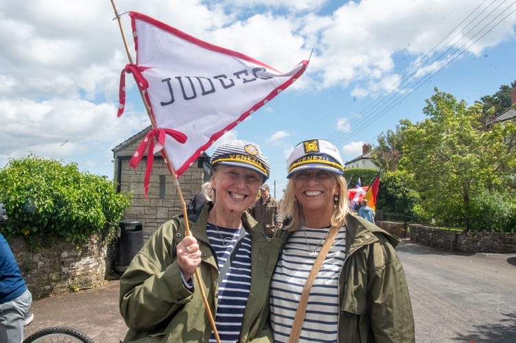 Judges Linda Gabaldoni and Karen Jones.