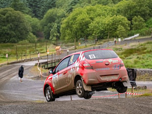 Friend and Simmons take historic class win