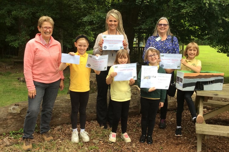 Parkend School pupils with Sue Middleton, teacher Gemma Screen and Sue Newton