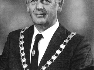 Tributes to former mayor and part time reporter