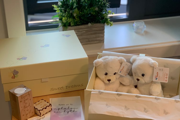 Memory boxes and the items inside