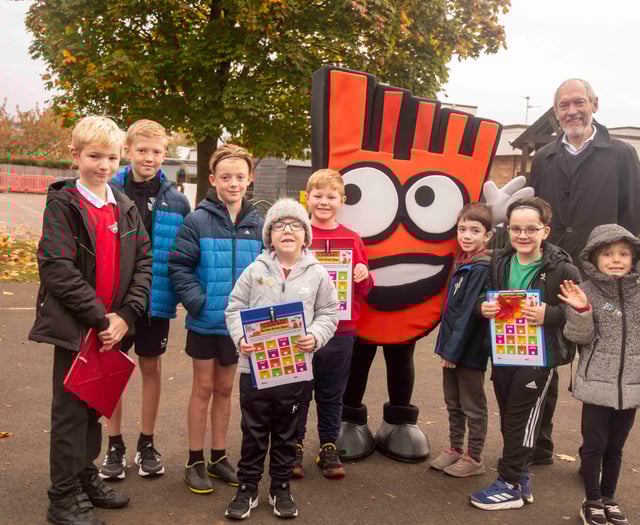 Caldicot pupils joined by Senedd member for 'park and stride'
