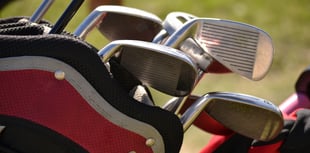 Golfers raise £900 for air ambulance