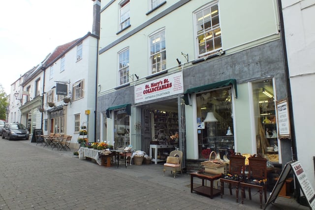 Police hunt man for fouling outside shop