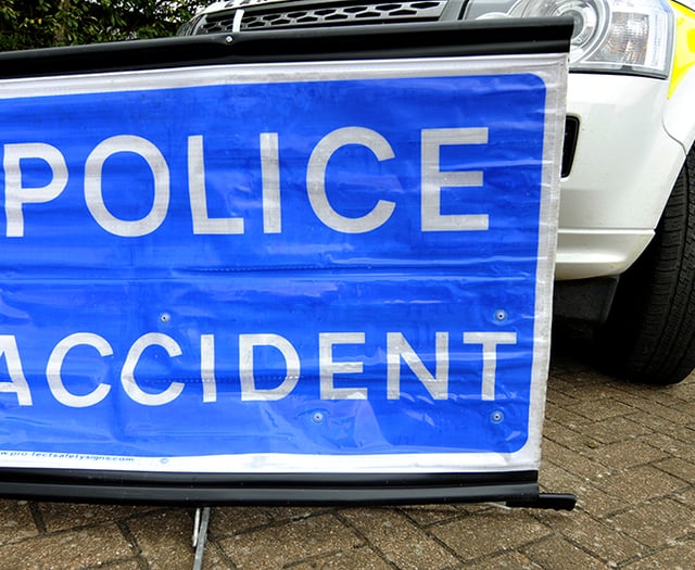 Moseley Green single- vehicle collision leads to road closure