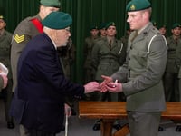 Hundred-year-old former commando inspires new marines