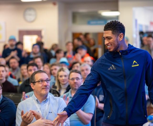 Bellingham tours Lucozade factory