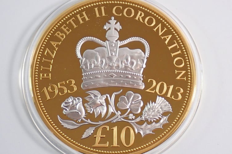 Ten Pound Gold Commemorative Coin