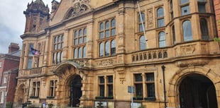 Man died after car
collided with tree