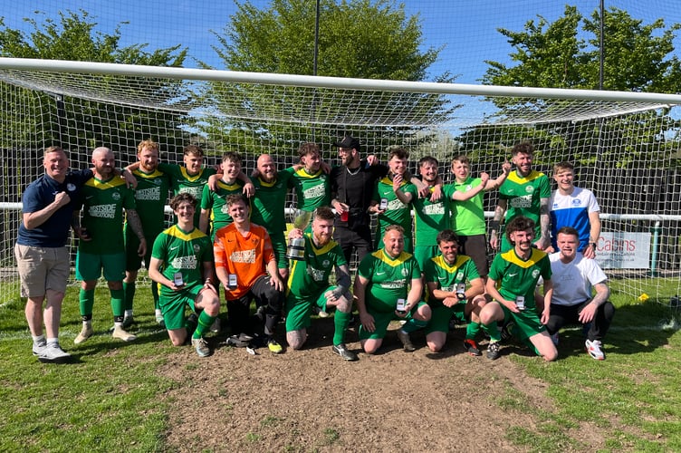 Mushet & Coalway Reserves with the cup.