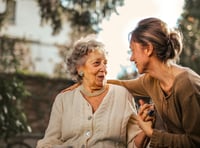 Check in on older residents during hot weather reminds NHS