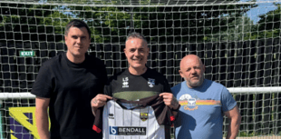 Lee Smith stays at Lydney Town