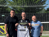 Lee Smith stays at Lydney Town