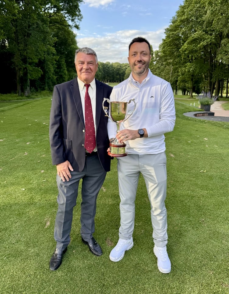 Ross Golf Club captain Steve Wallbank and Farr Scratch Cup winner Nick Day