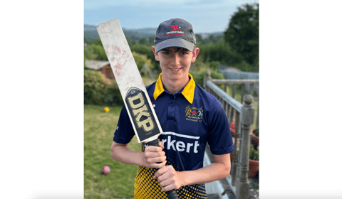 Menaces pipped with ball to spare