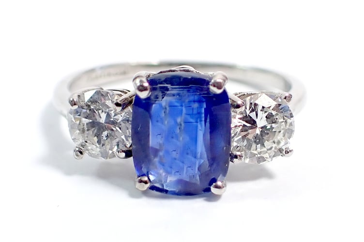 Sapphire Ring 