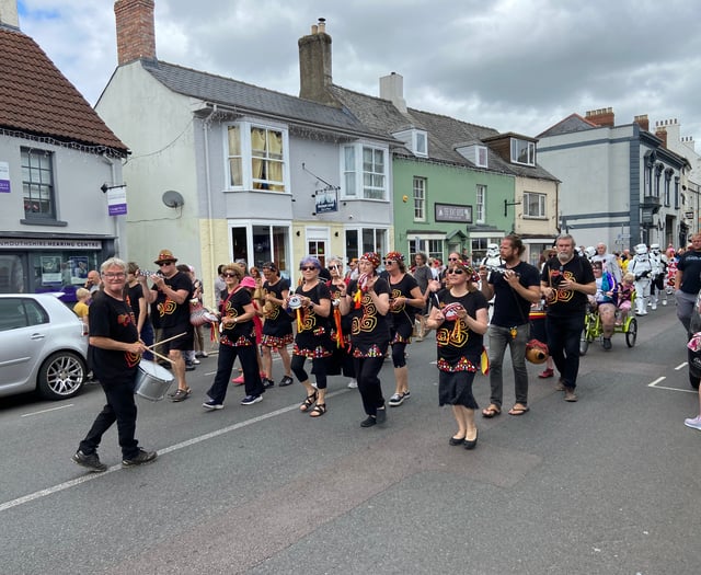 Parade of colour and sound gets Monmouth Carnival under way 