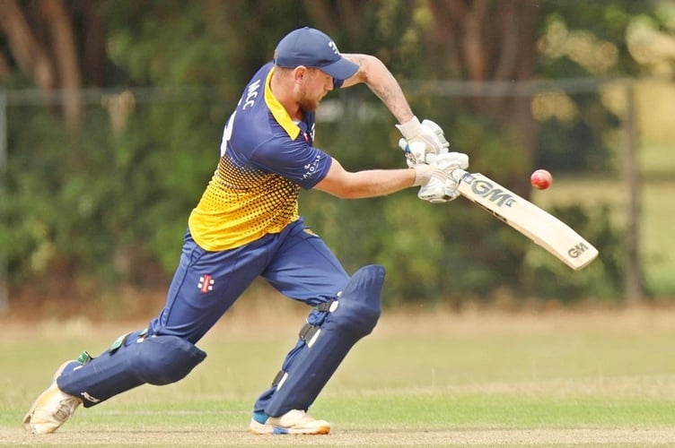 Matt Jones clips another boundary